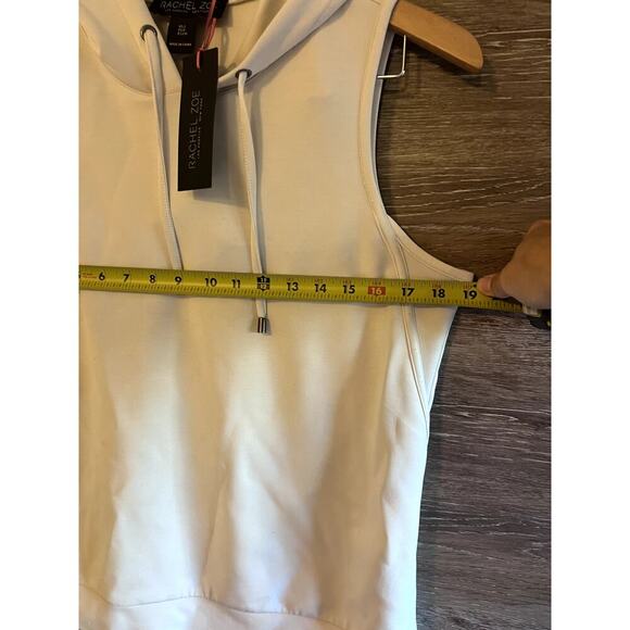 Rachel Zoe Yoga Top Ivory size small NEW hoodie sleeveless Lounge Comfy - Picture 4 of 6